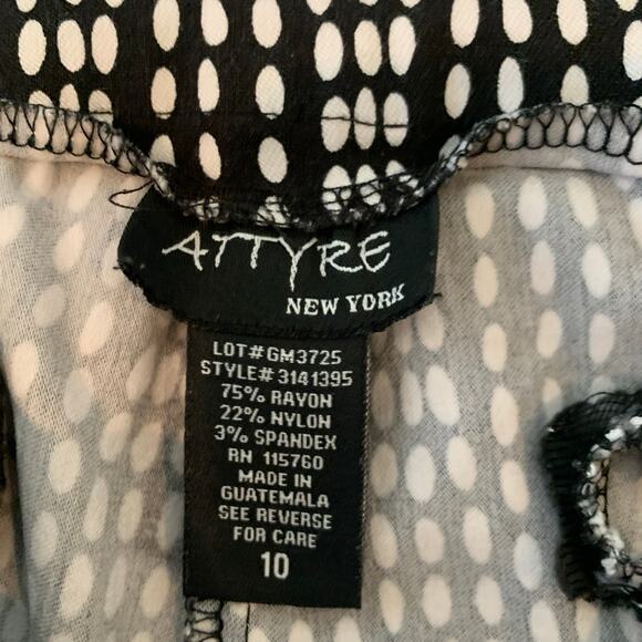 Black White Geometric Stretch Pull On Pants Sz 10 - Picture 6 of 6